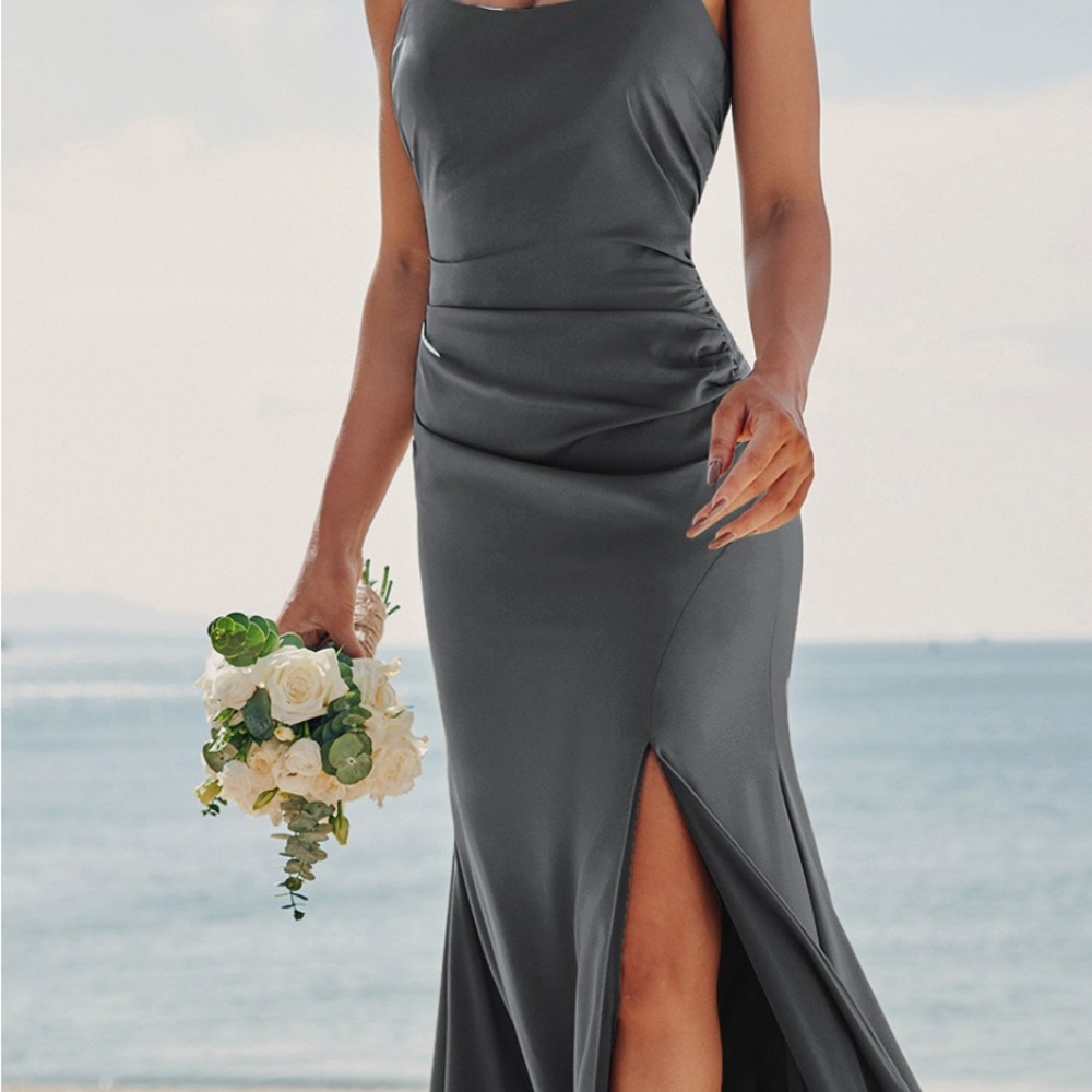 Stacees size 6 Gown BNWT, stretch satin